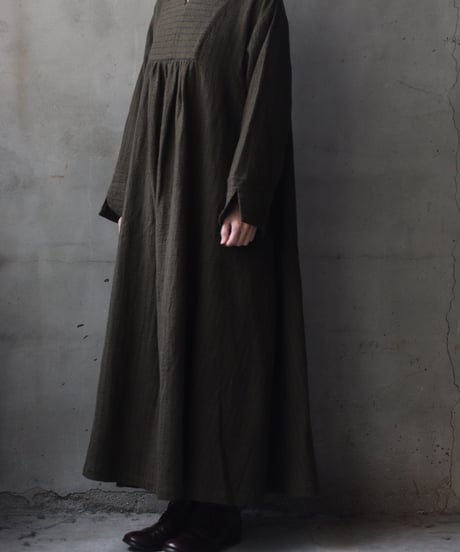 cavane キャヴァネ / Neckline switching dress wool100ワンピース / ca-25173