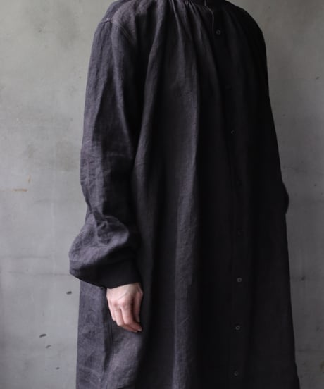 klauseクロイゼ / Belarus linen Gather shirt long length (鉄媒染) / kla-24009