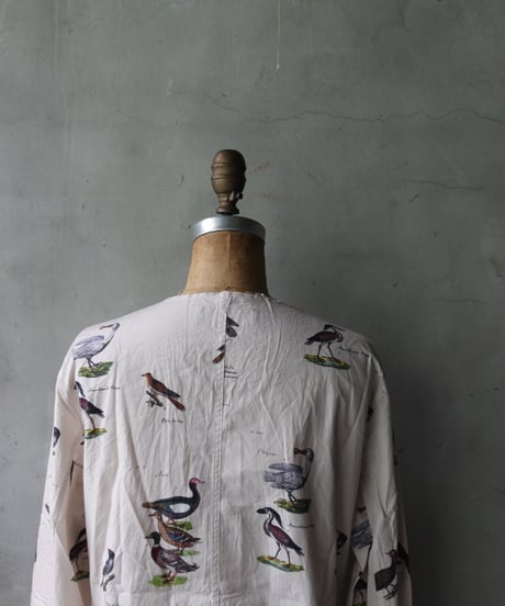 ALEKSANDR MANAMISアレクサンダーマナミ/ 1820 BIRD COLLARLESS SHIRTブラウス / am-24037