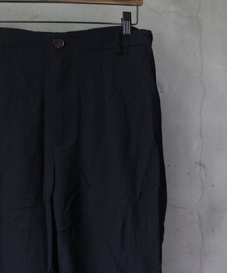 ALEKSANDR MANAMISアレクサンダーマナミ/ SEMI WIDE CROPPED PANTパンツ / am-23024