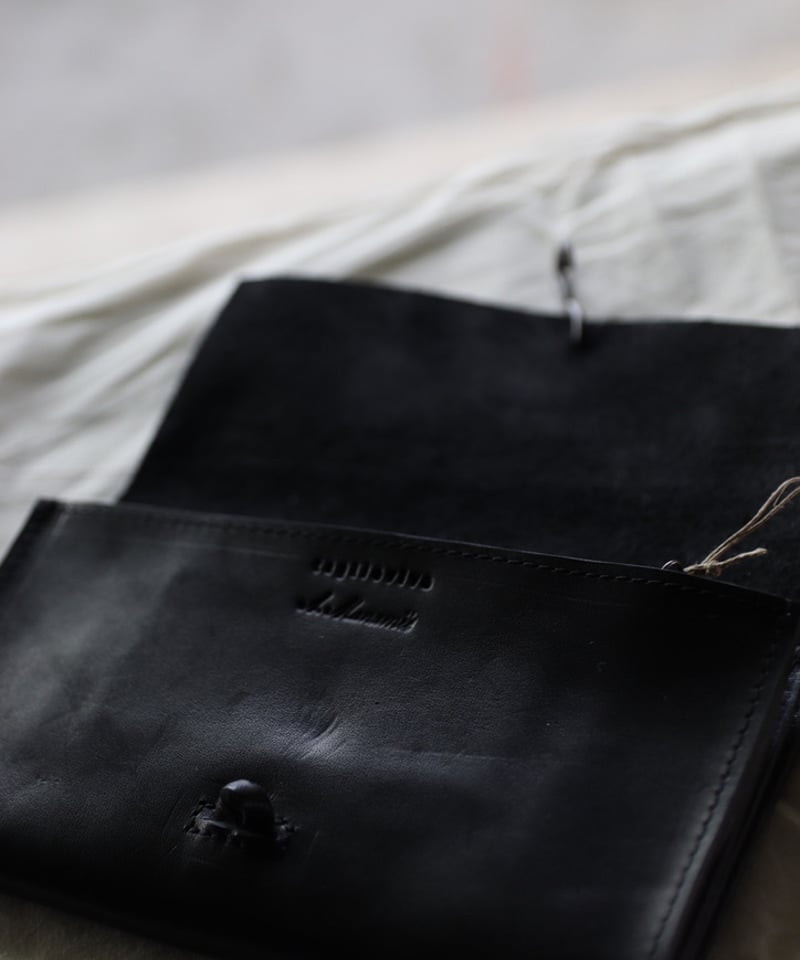 ALEKSANDR MANAMISアレクサンダーマナミ/ AM-T WALLET - BLAC