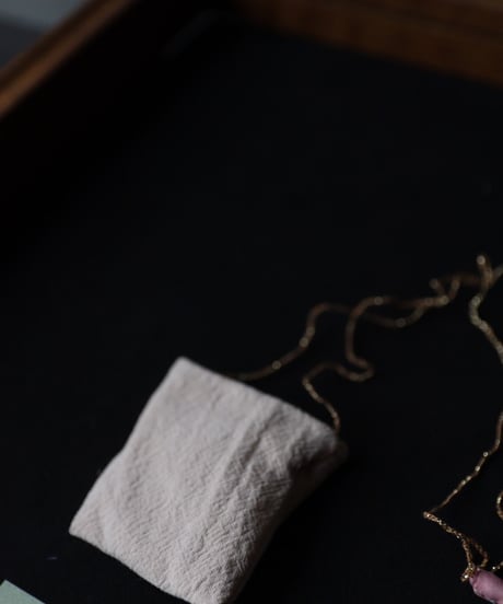 Antonia Rossi (Antomoon)/ Embroidered little pouch omamori vintage Necklaceネックレス / An-25009
