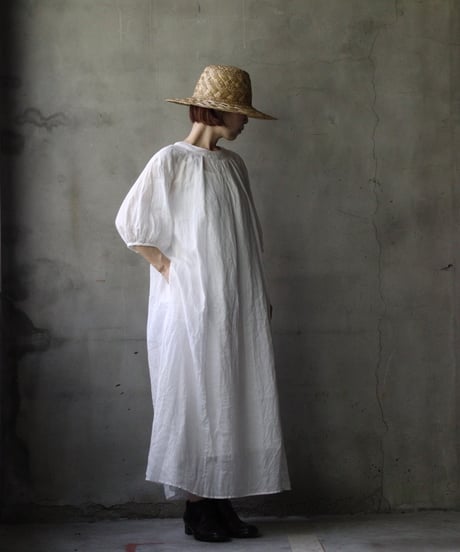 cavane キャヴァネ / Over Tuck Linen100 Dressワンピース / ca-25103