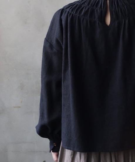 cavane キャヴァネ / Gathered stitch blouse linen & cottonブラウス / ca-25174