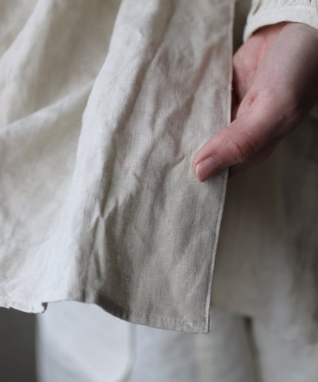 cavane キャヴァネ / Raglan puff-sleeve blouse Linen100硫化染めブラウス / ca-26023
