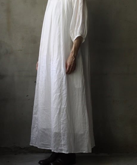 cavane キャヴァネ / Over Tuck Linen100 Dressワンピース / ca-25103
