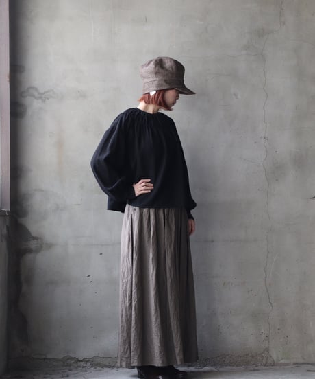 cavane キャヴァネ / Gathered stitch blouse linen & cottonブラウス / ca-25174