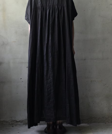 cavane キャヴァネ / Balloon no-sleeve dress Linen100ワンピース / ca-25130