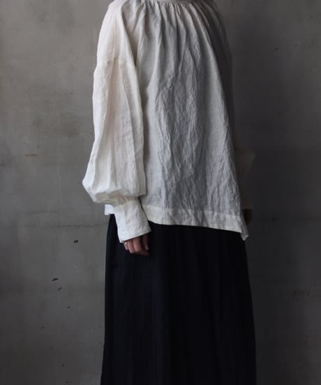 cavane キャヴァネ / Pull-over blouse with tie Linen100ブラウス / ca-26029