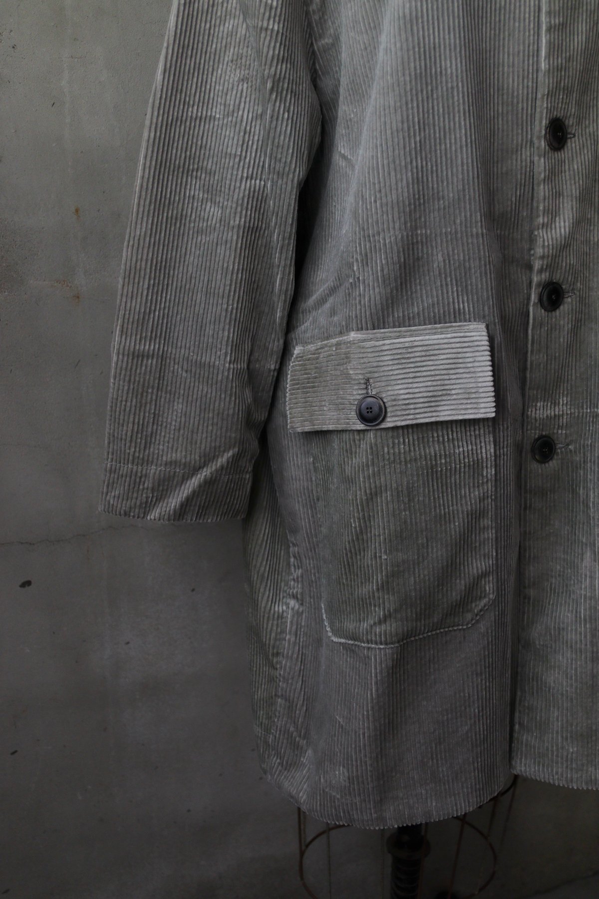 ジャケット・アウター BIEK VERSTAPPEN Tailored raw coat BIEK VERSTAPPEN / HOODED OVERSHIRTコート/ Bie-2401