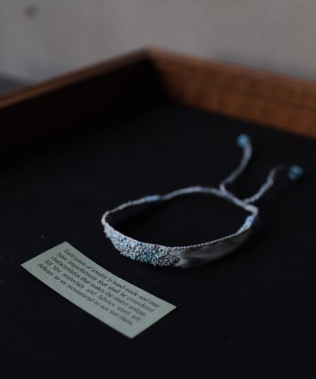 Antonia Rossi (Antomoon)/ Embroidered bracelets in vintage silkブレスレット / An-25019