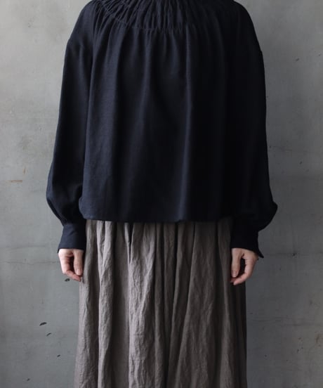 cavane キャヴァネ / Gathered stitch blouse linen & cottonブラウス / ca-25174
