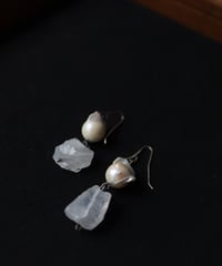 Atelier Inscrire / COSTUME JEWELLERY QUARTZ BAROQUE EARRINGイヤリング/ At-24006