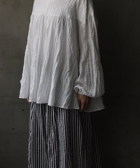 cavane キャヴァネ / Stand coll gathered chest linen&cottonブラウス / ca-26001A