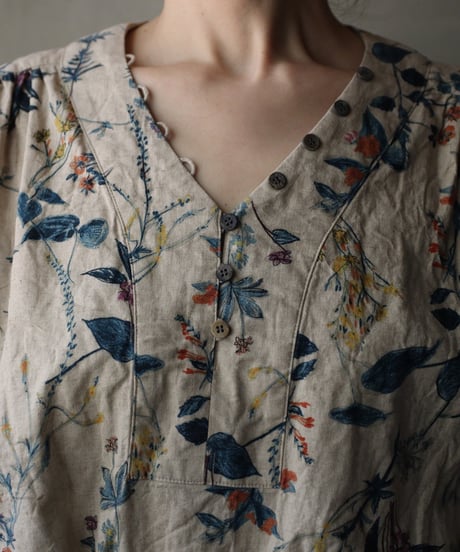 cavane キャヴァネ / V Pull-over blouse linen&cottonブラウス / ca-26061