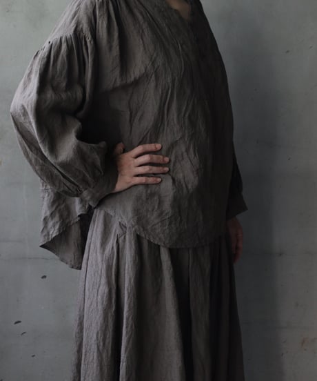 cavane キャヴァネ / V Pull-over blouse linen100ブラウス / ca-25144