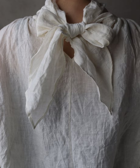 cavane キャヴァネ / Pull-over blouse with tie Linen100ブラウス / ca-26029
