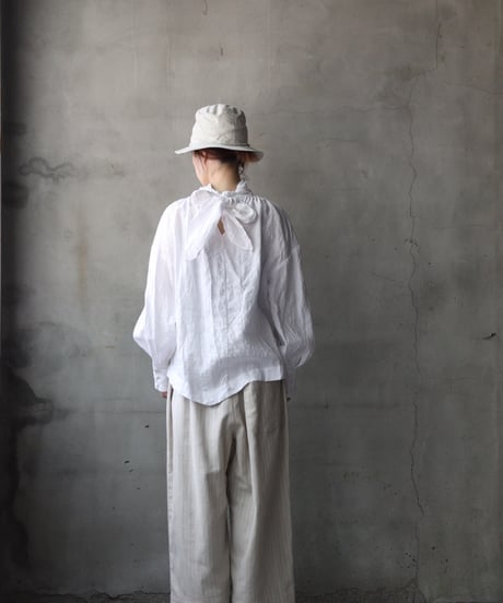 cavane キャヴァネ / Pull-over blouse with tie Linen100ブラウス / ca-26053