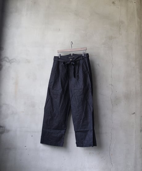 ALEKSANDR MANAMISアレクサンダーマナミ/ UTTON LEG LOOSE PANTトラウザーズ / am-25007