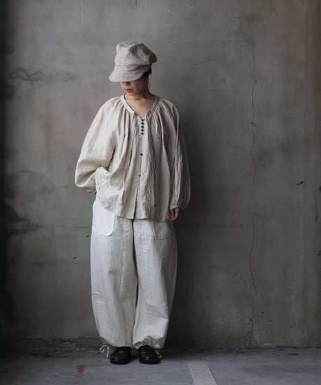 cavane キャヴァネ / Raglan puff-sleeve blouse Linen100硫化染めブラウス / ca-26023