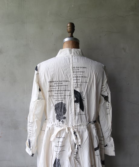 ALEKSANDR MANAMISアレクサンダーマナミ/ LECTURES LOOSE FRONT DRESS - LECTURESワンピース / am-24011