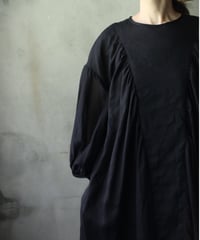 cavane キャヴァネ / Dress with voluminous sleevesワンピース / ca-26081