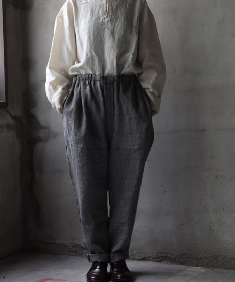 klauseクロイゼ / Linen Herring-bone Loose Fitting Tapered Trousers (ヘリンボーン) / kla-25017