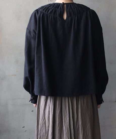 cavane キャヴァネ / Gathered stitch blouse linen & cottonブラウス / ca-25174