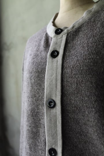 KLASICA カーディガン サイズ3 クラシカ KLASICA Anatomical Cut Zip Cardigan （Carbon） -FASCINATE