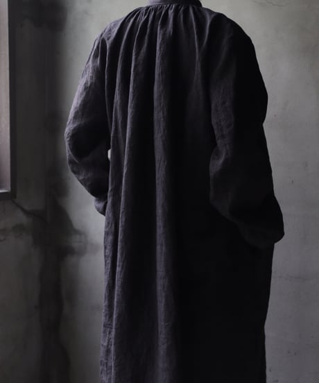 klauseクロイゼ / Belarus linen Gather shirt long length (鉄媒染) / kla-24009
