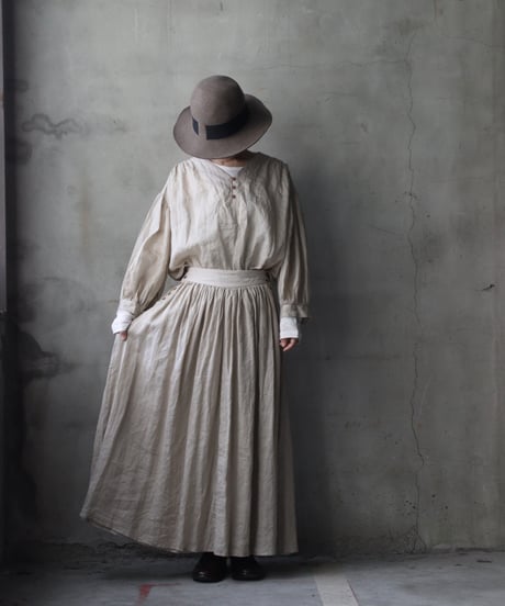 キャヴァネ　cavane リネン　ブラウス　ベージュ　Ｆ　長袖 洗える】EVA / ハイネックハーフスリーブブラウス （シャツ