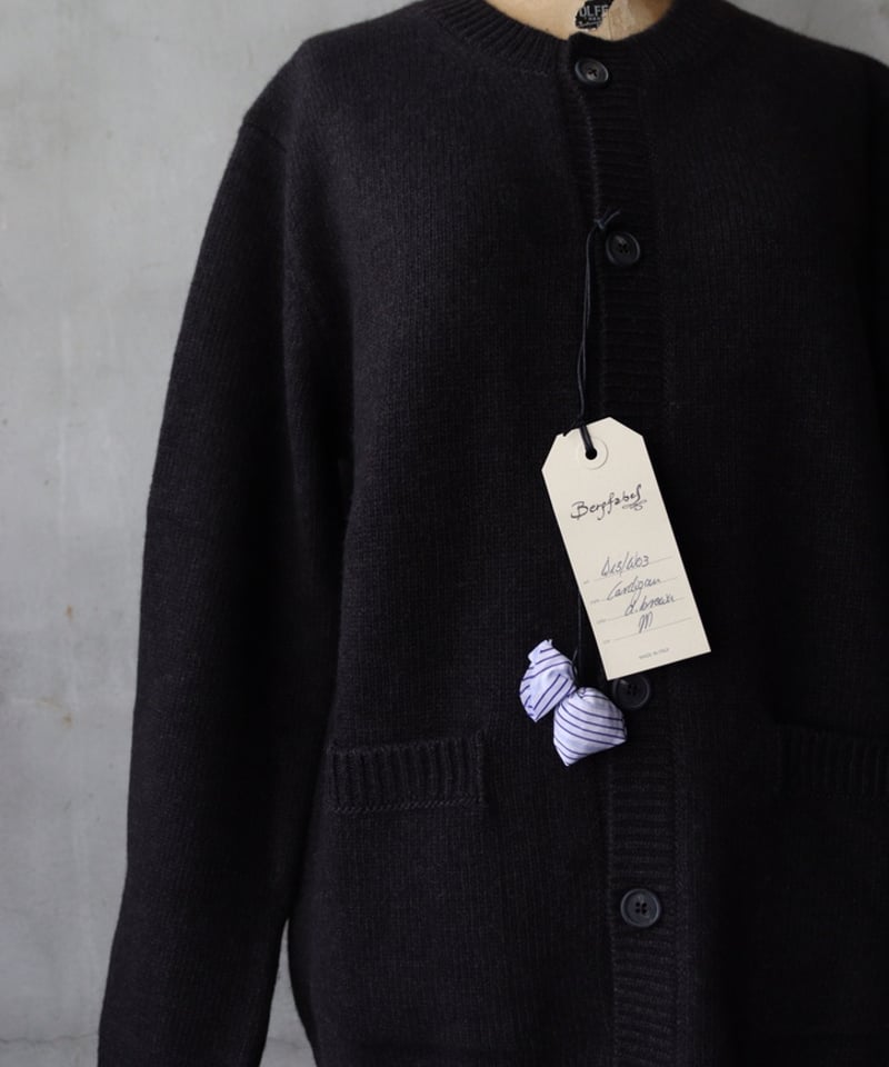 bergfabel バーグファベル　カーディガン　ニット Bergfabel(バーグファベル) ニットカーディガン ベージュ サイズ S