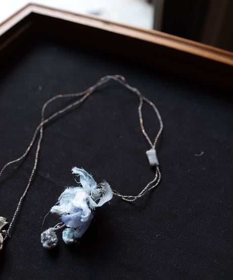 Antonia Rossi (Antomoon)/ Embroidered Heart Necklaceネックレス / An-25032