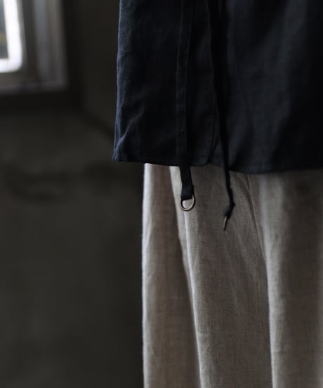 cavane キャヴァネ / Stand collar with waist drawstring blouse linen100ブラウス / ca-26060