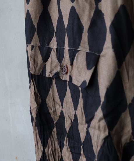 ALEKSANDR MANAMISアレクサンダーマナミ/ BUTTON LEG LOOSE PANTトラウザーズ / am-25008