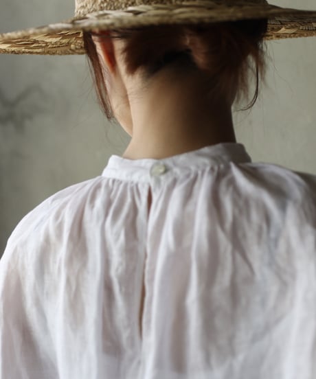 cavane キャヴァネ / Gather Neck Pullover Blouse linen100ブラウス / ca-26068
