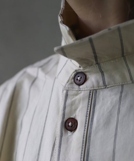 ALEKSANDR MANAMISアレクサンダーマナミ/ THREE POCKET ASYMMETRIC SHIRT JKシャツ/ am-21012