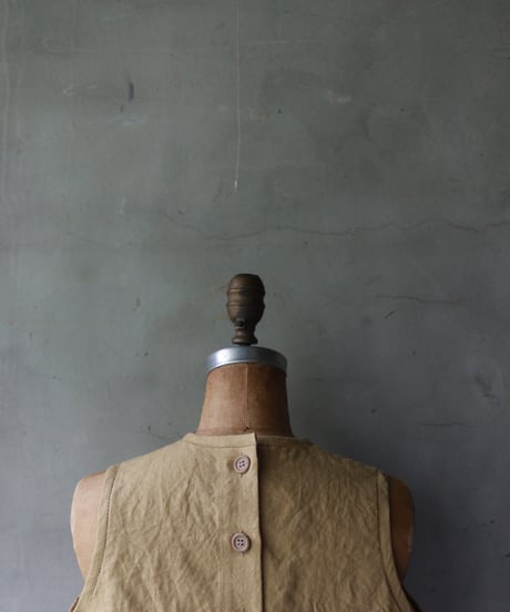 der antagonist デ アンタゴニスト / linen sleeveless tunicシャツ / S7BLSF24