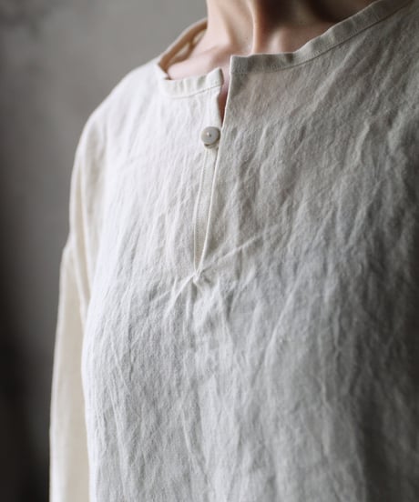 klauseクロイゼ / Sun-dried Linen C.S Slit Neck Shirtシャツ/ kla-25013