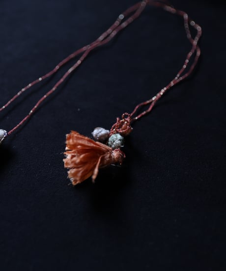 Antonia Rossi (Antomoon)/ Embroidered Square Heart Necklaceネックレス / An-25048