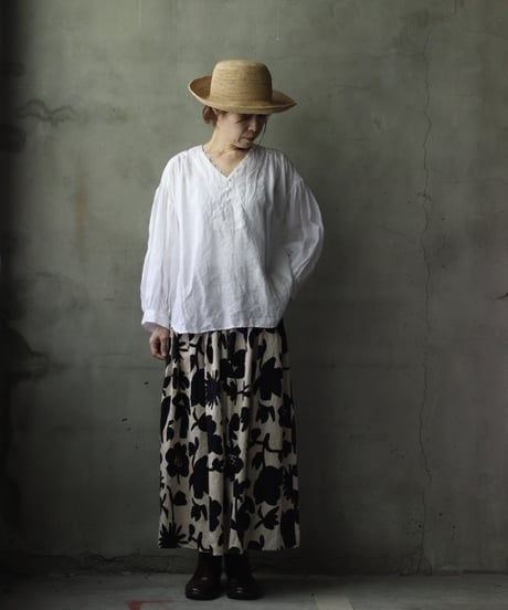cavane キャヴァネ / V Pull-over blouse linen100ブラウス / ca-25162