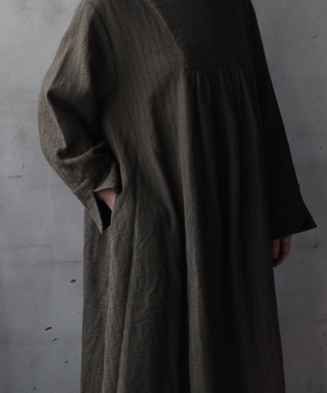 cavane キャヴァネ / Neckline switching dress wool100ワンピース / ca-25173