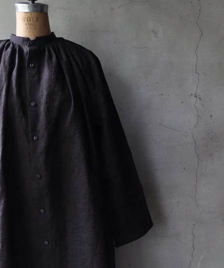 klauseクロイゼ / Belarus linen Gather shirt long length (鉄媒染) / kla-24009