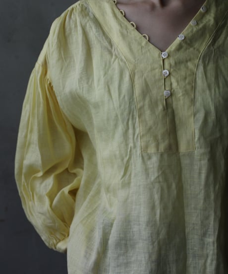 cavane キャヴァネ / V Pull-over blouse linen100ブラウス / ca-25163