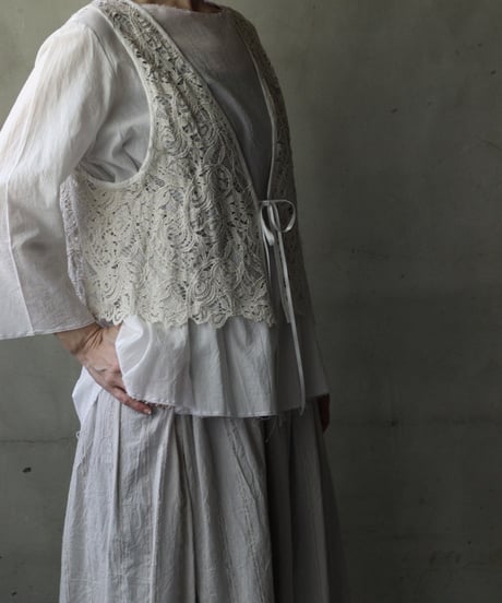 cavane キャヴァネ / Lace Vest limitedベスト/ ca-26069