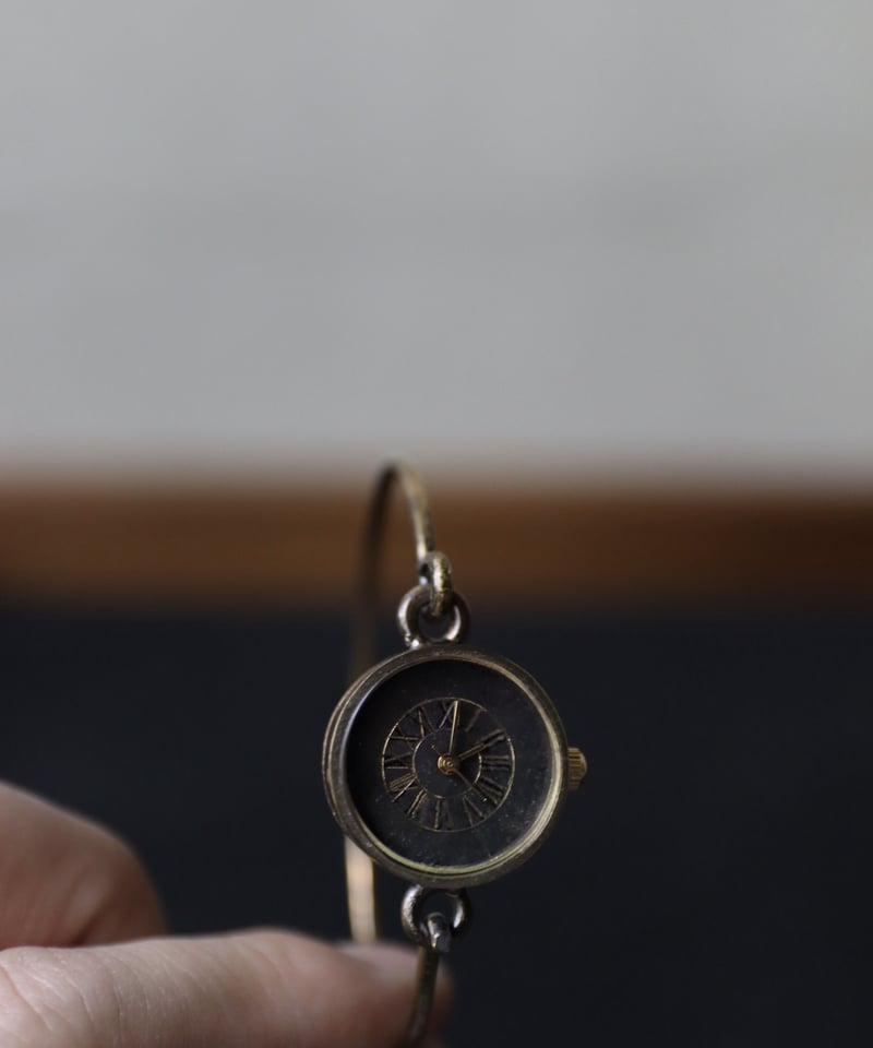 cavane Brass Bangle watch 真鍮 時計 fit=scale-down,w=1200