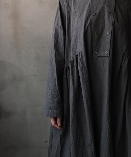 cavaneキャヴァネ / Gathered dress with side switchingワンピース / ca-26056