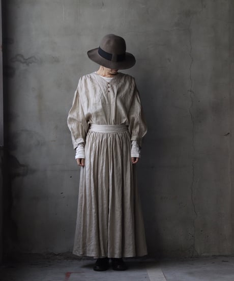 cavane キャヴァネ / V Pull-over blouse linen100ブラウス / ca-25148