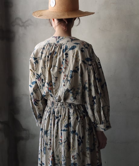 cavane キャヴァネ / V Pull-over blouse linen&cottonブラウス / ca-26061