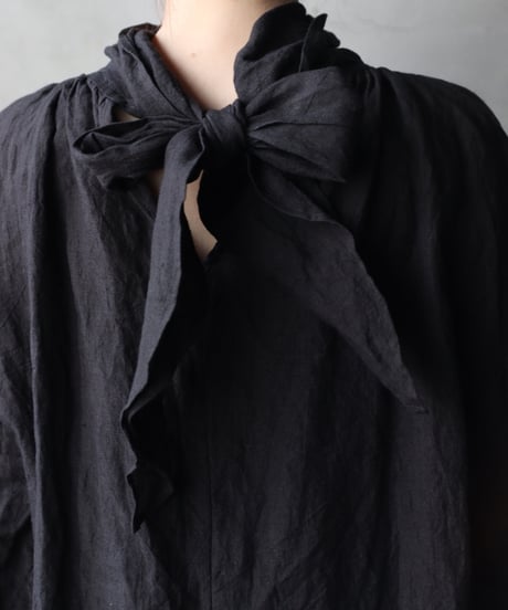 cavane キャヴァネ / Pull-over blouse with tie Linen100ブラウス / ca-26030